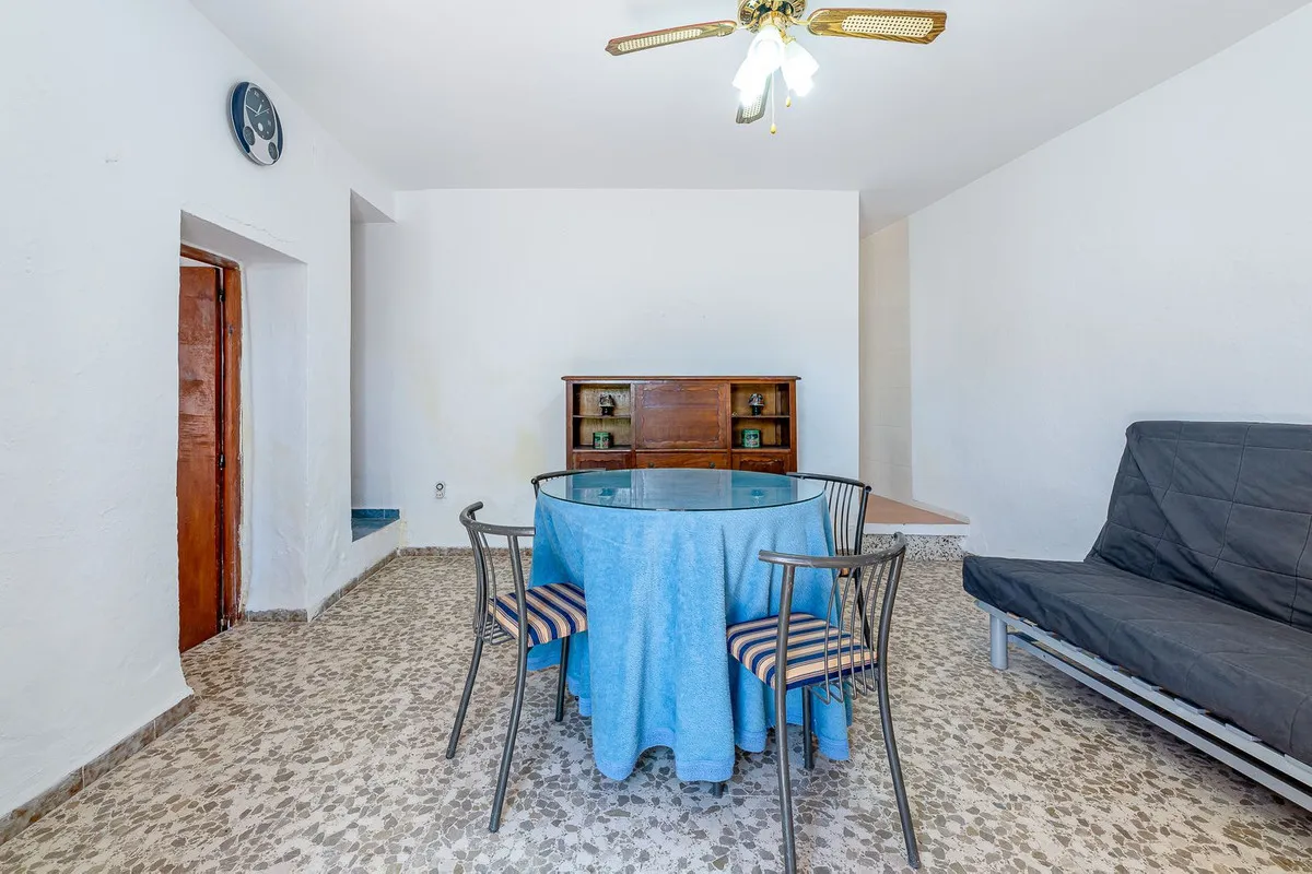 ad6fc13e-f505-45f2-9634-6e2358535159