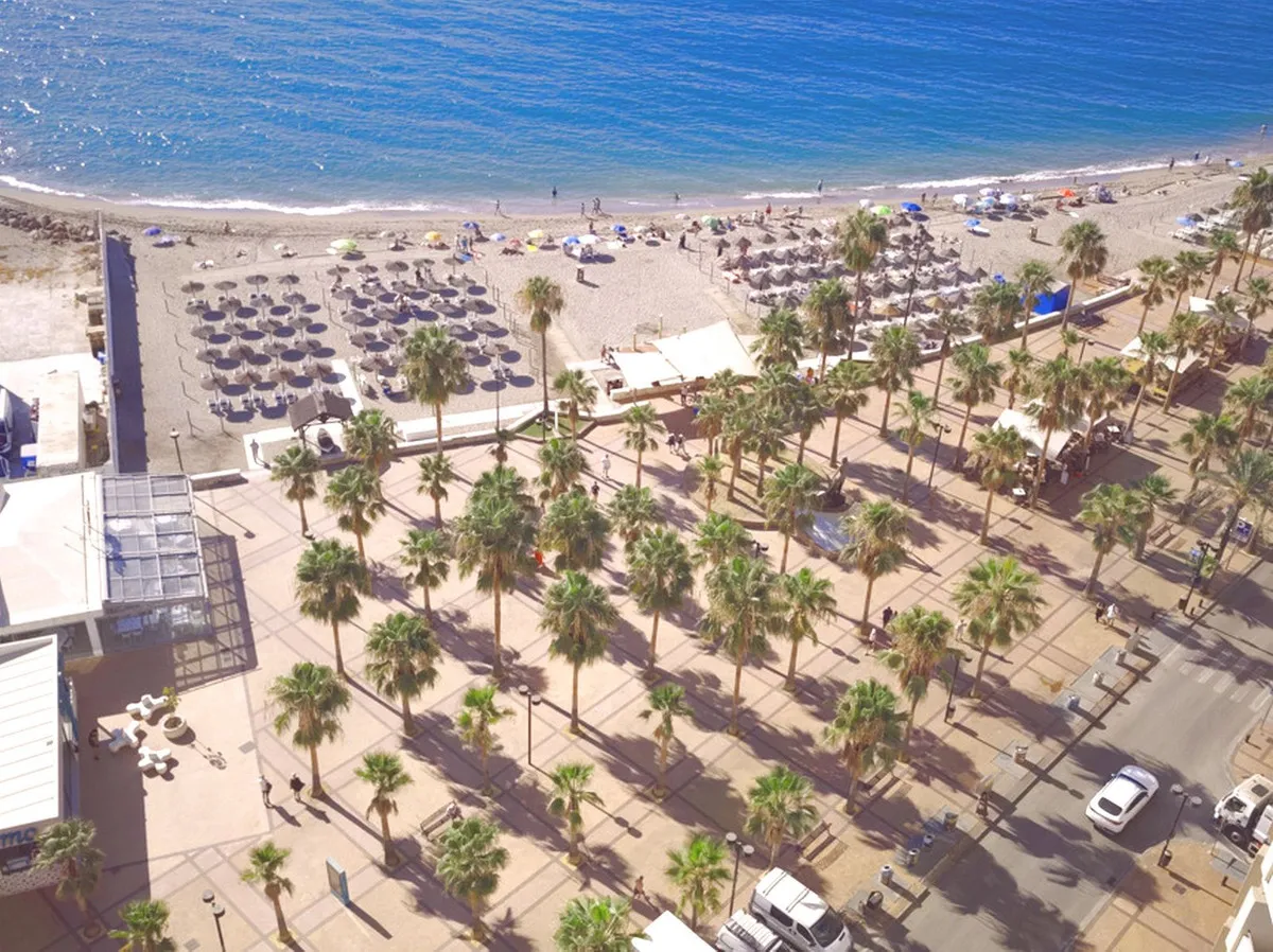 7cb09b27-ef39-4228-bd8d-1a163df6d219