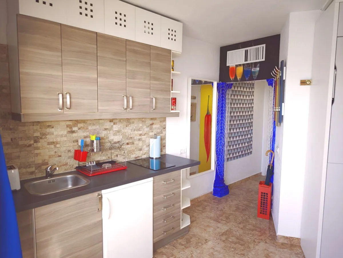 c4af2398-44b5-470e-9ac4-c329fa7f5c6d