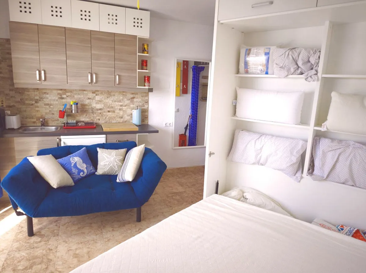 d2a8e984-5ae2-4b7f-b8fe-f901bcf65ece