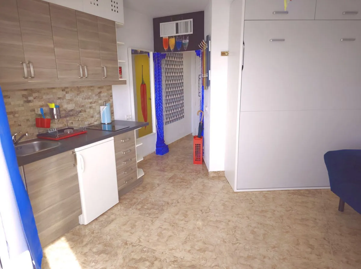 fd588a53-8336-404c-8f1a-5893ecda3591