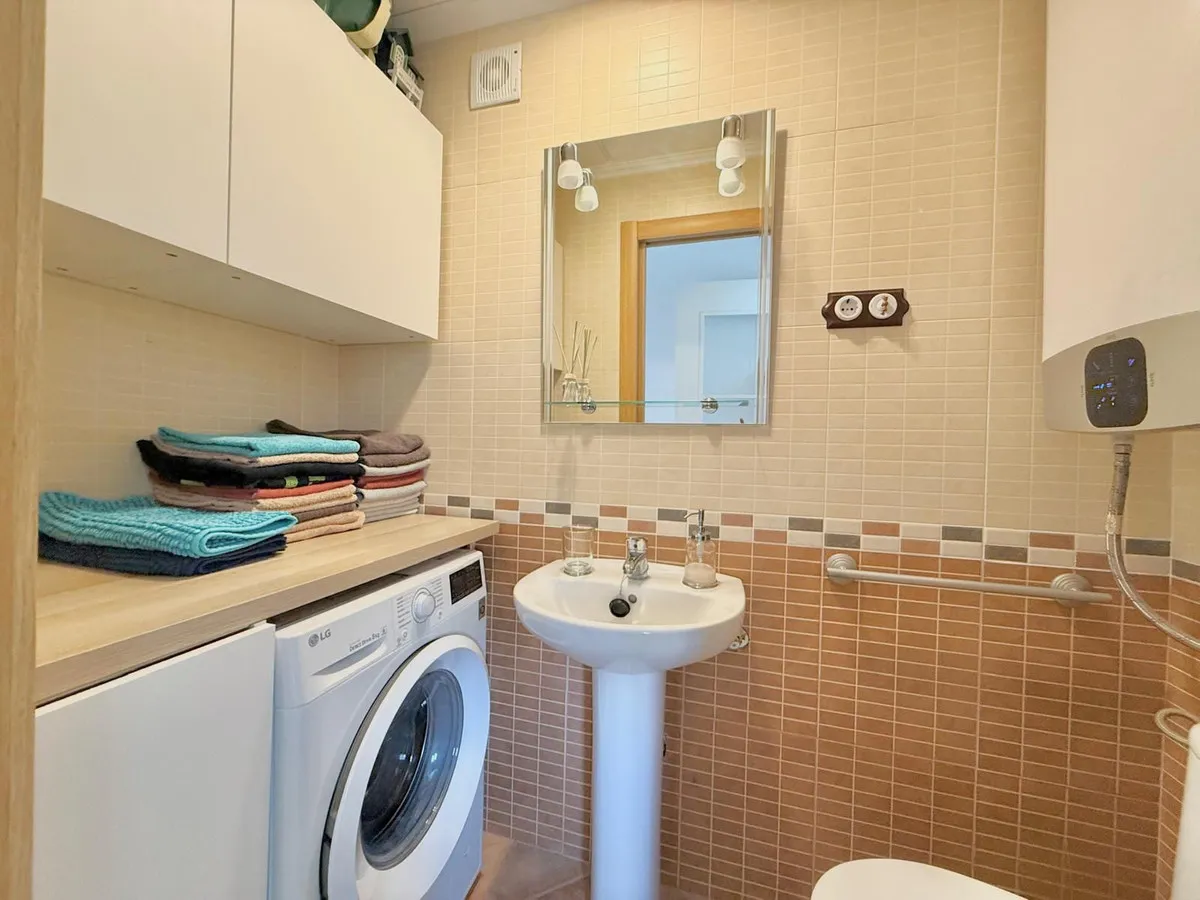 8b5d8114-51a8-4302-bb4e-5bc36c6dab81