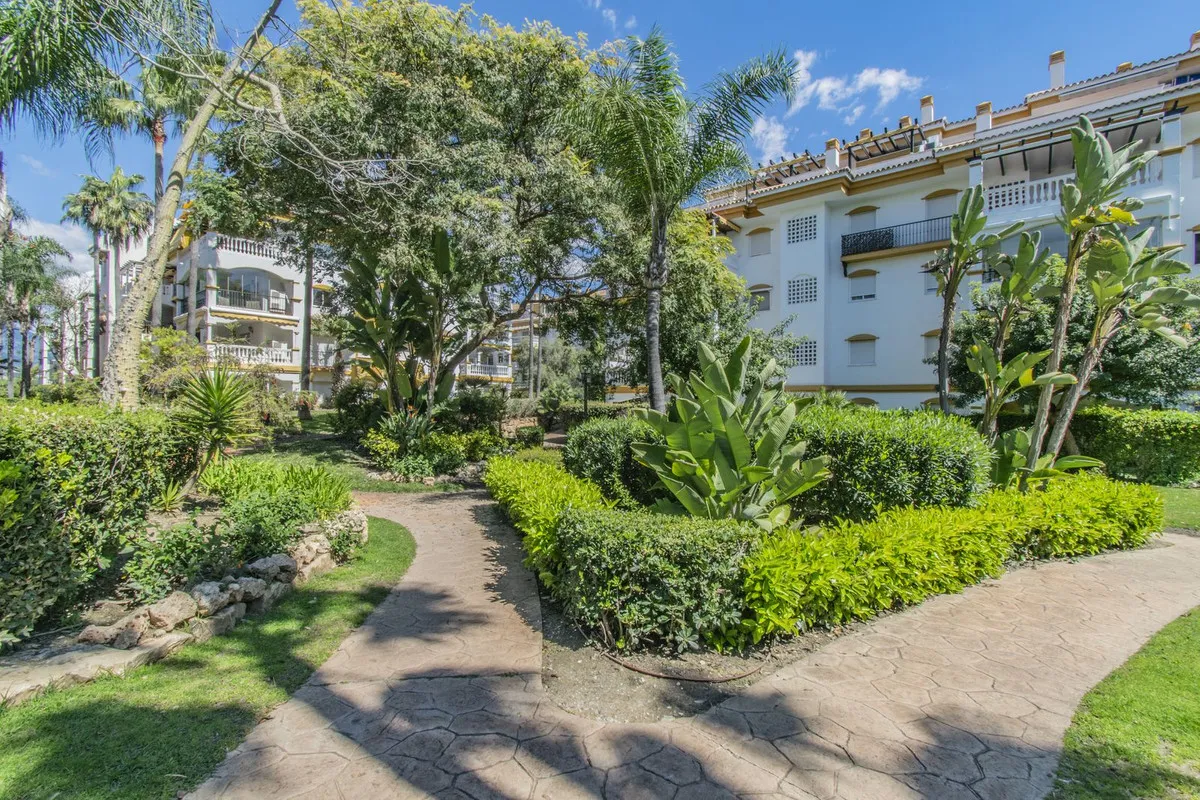 00fbba0e-5d7c-47f8-bc1a-3ec64d1a7612