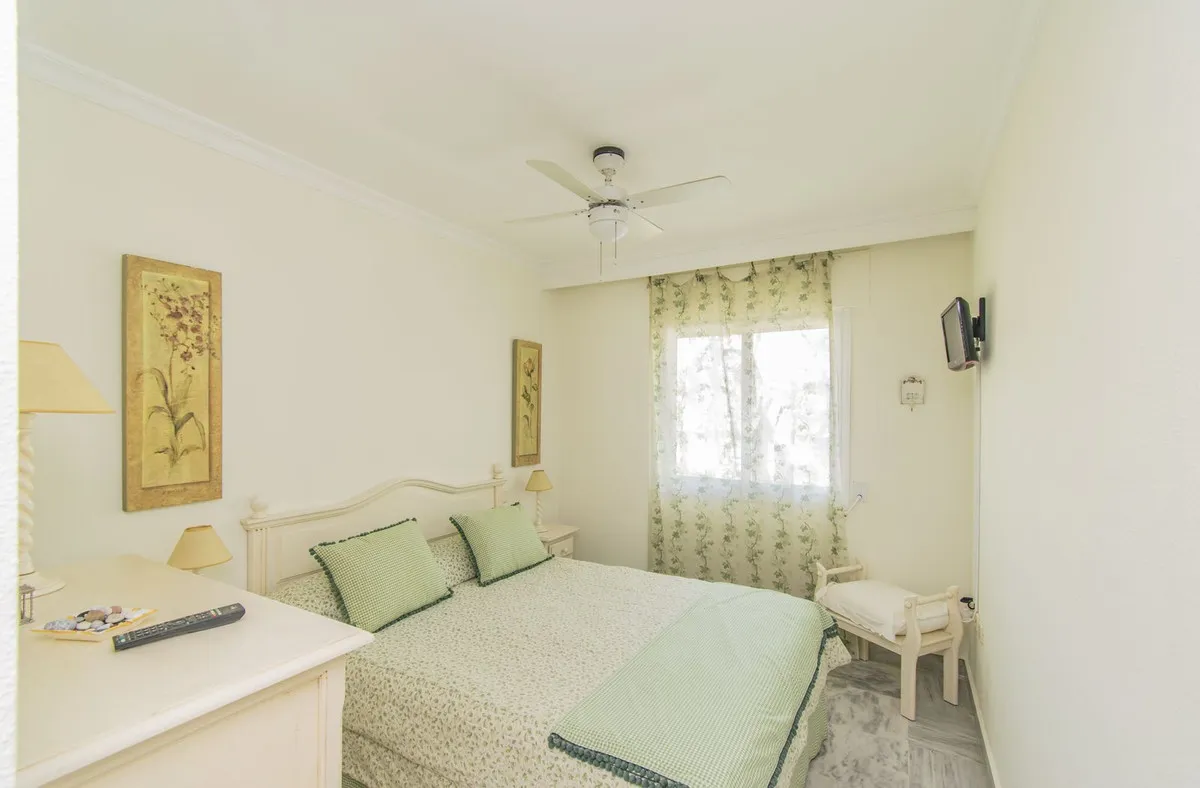 7fb4e09c-b983-46a6-9145-528e3c9d0033