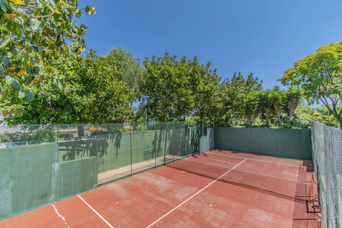 b5f0c2a6-0e5f-4e6b-9a7a-2f9fd4b0905f