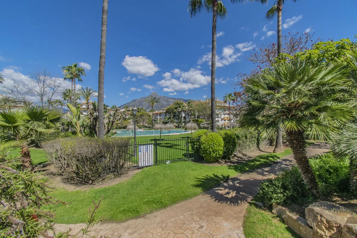 ebb59880-ea7d-4a3c-a8b8-009e66a6982a