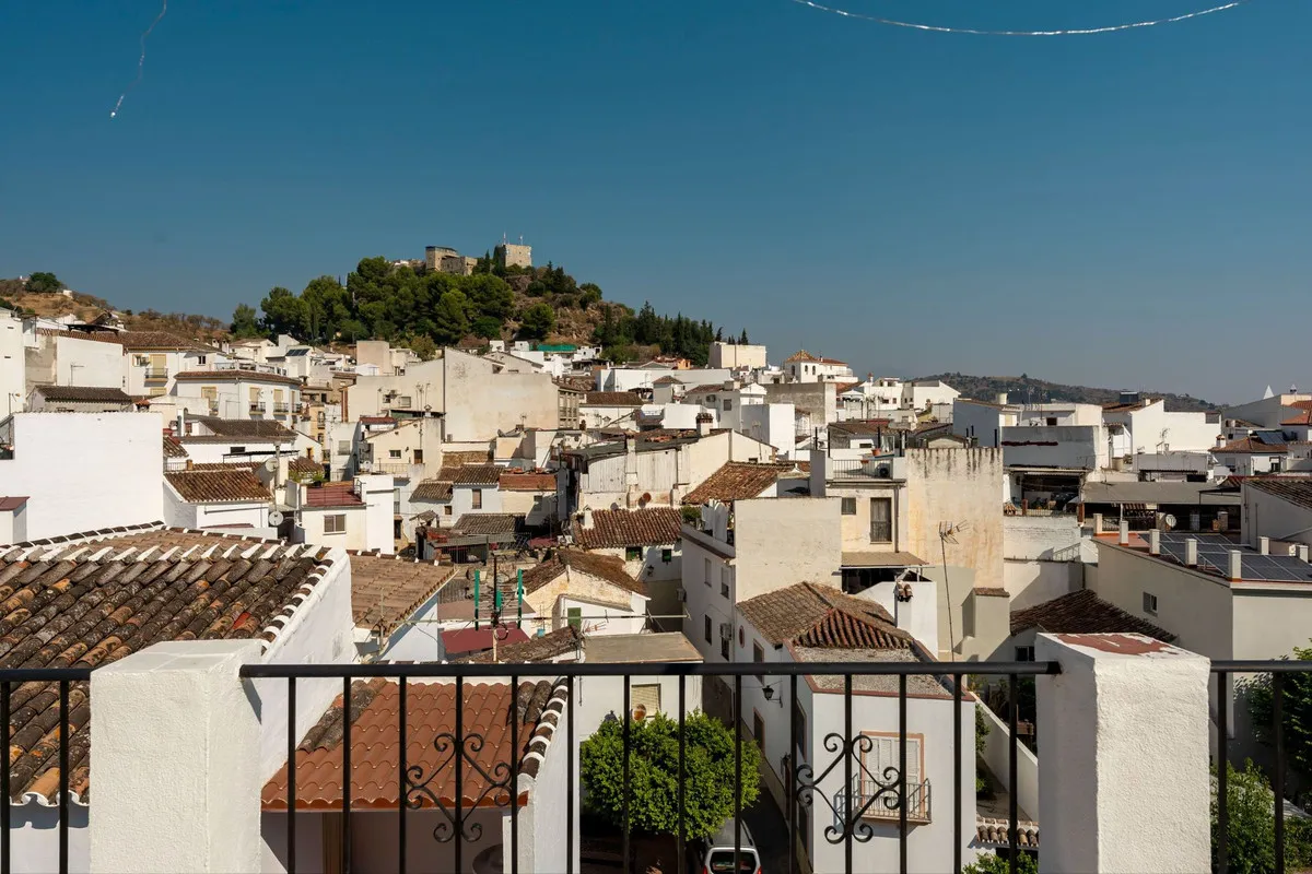 38e9449c-a5b4-404e-a0d4-fb682c02bf7c