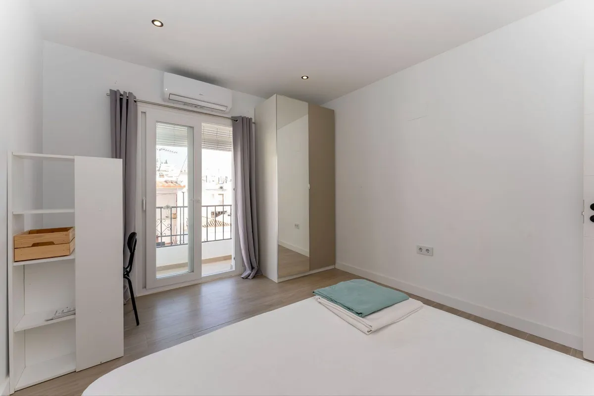 4abe6b34-15bb-437f-a0a2-3f80a0689e79