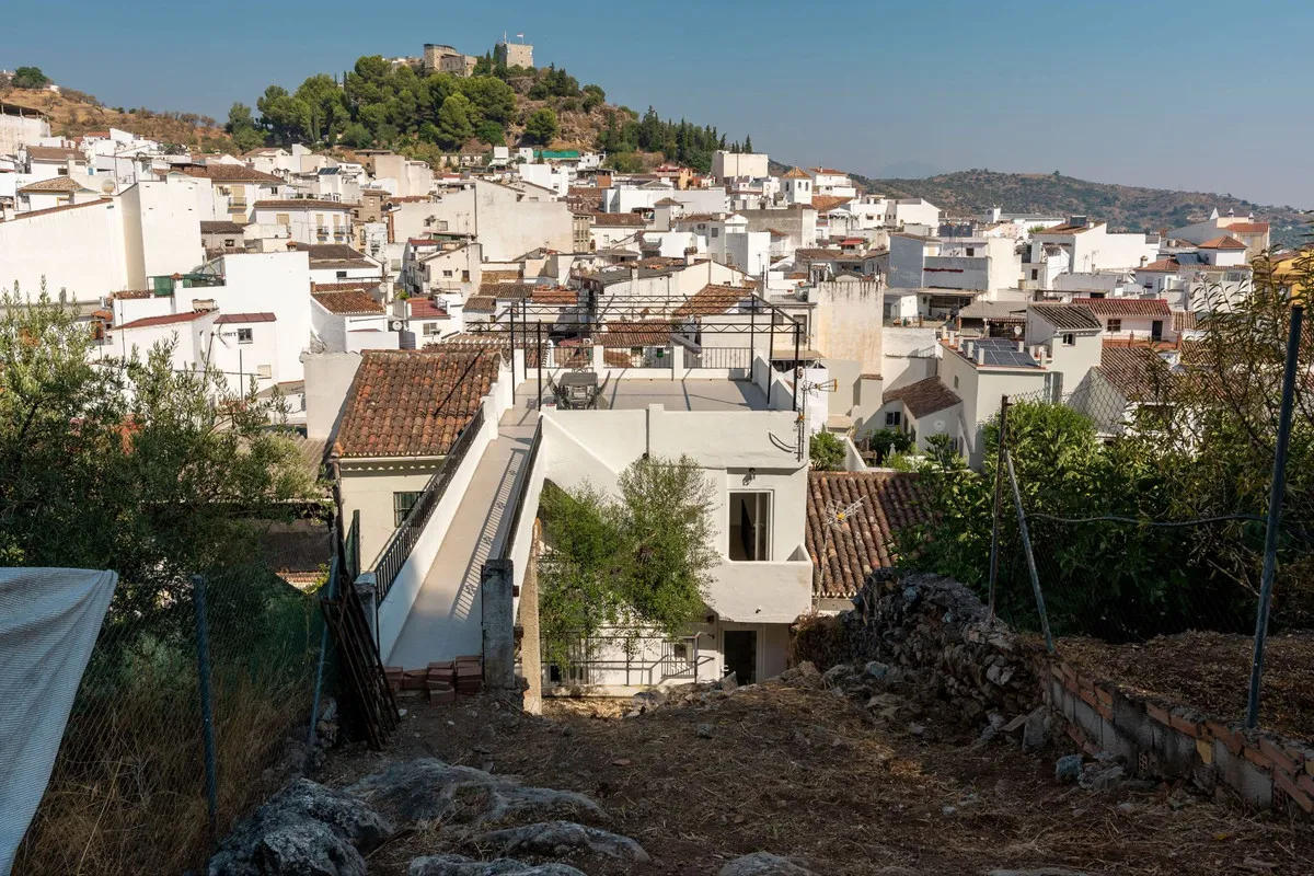 b47a43f9-93f7-44b2-ae6a-d9cbb10c7331