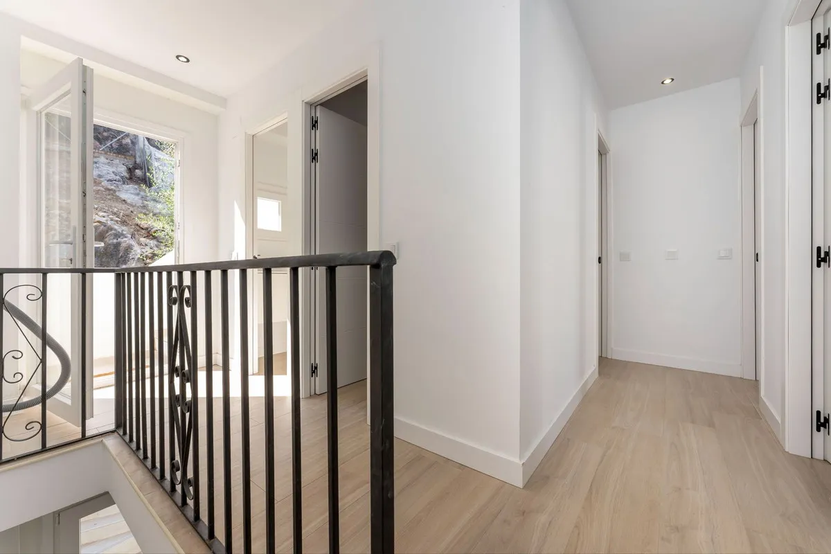 e3618ba8-7d7d-4c8a-a68b-a1b6f7506bba