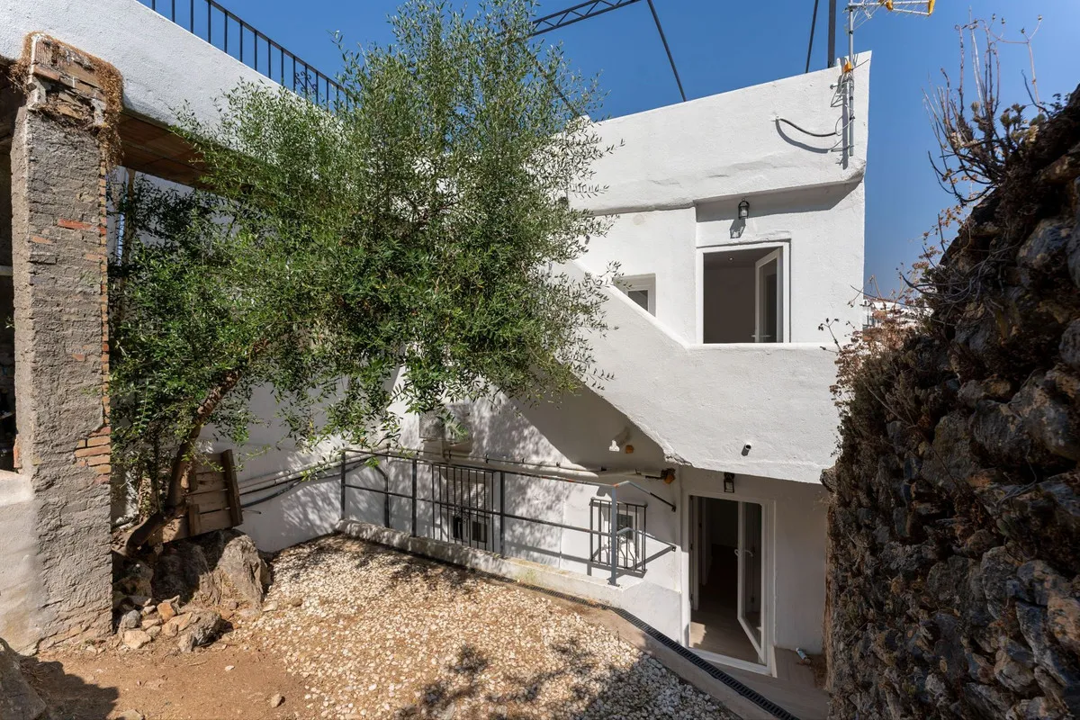 e6e96caa-9c7b-4f51-a3b3-e88bf07f7e1d