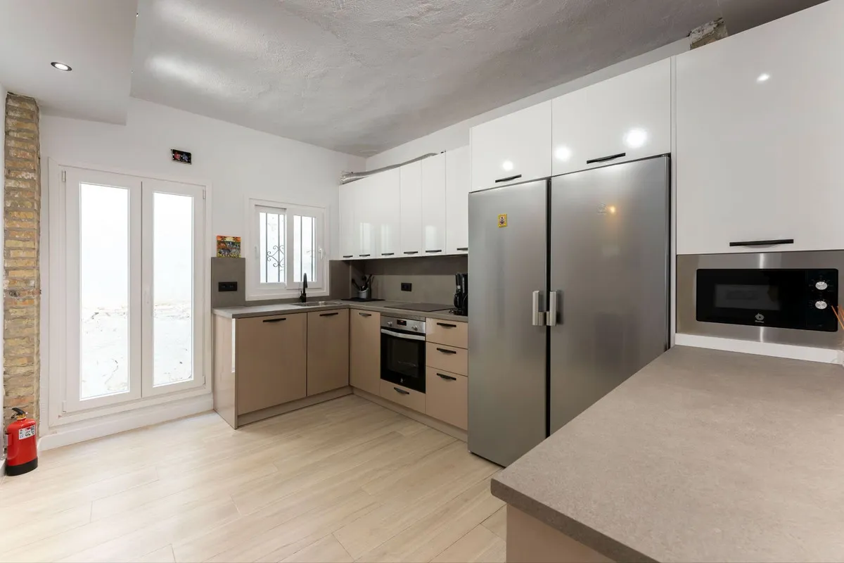 f4bf0344-925e-4c18-aba4-7a78b7804777