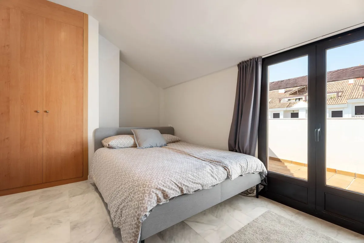 12020342-62d8-4bb7-b0ea-00c85309b400