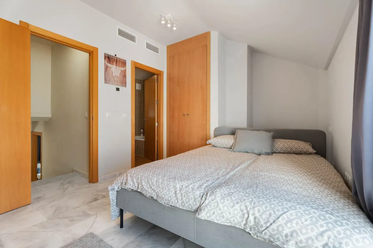 a1458750-4c14-4f64-94c6-ed4d37121b59