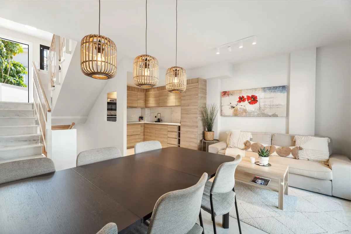 d3ffe3e7-1aa5-4ef0-aa8b-6d08d328f5f0