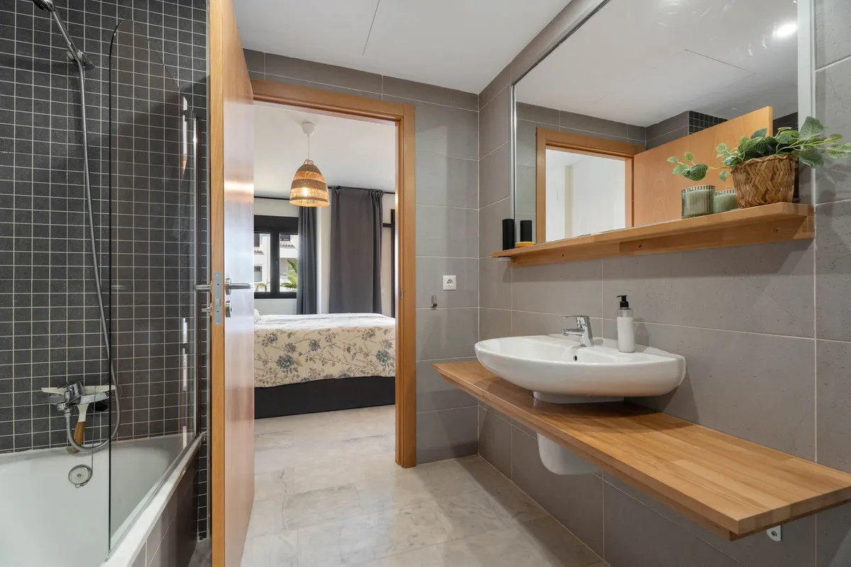 f5a45cac-56de-4b8a-94f5-338717d48d5c