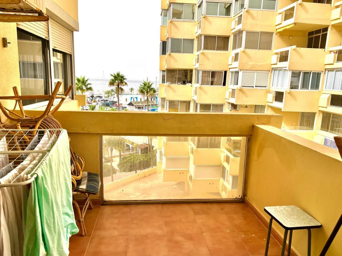 e4ef5c74-7772-41aa-b0d0-e9995cba37ea