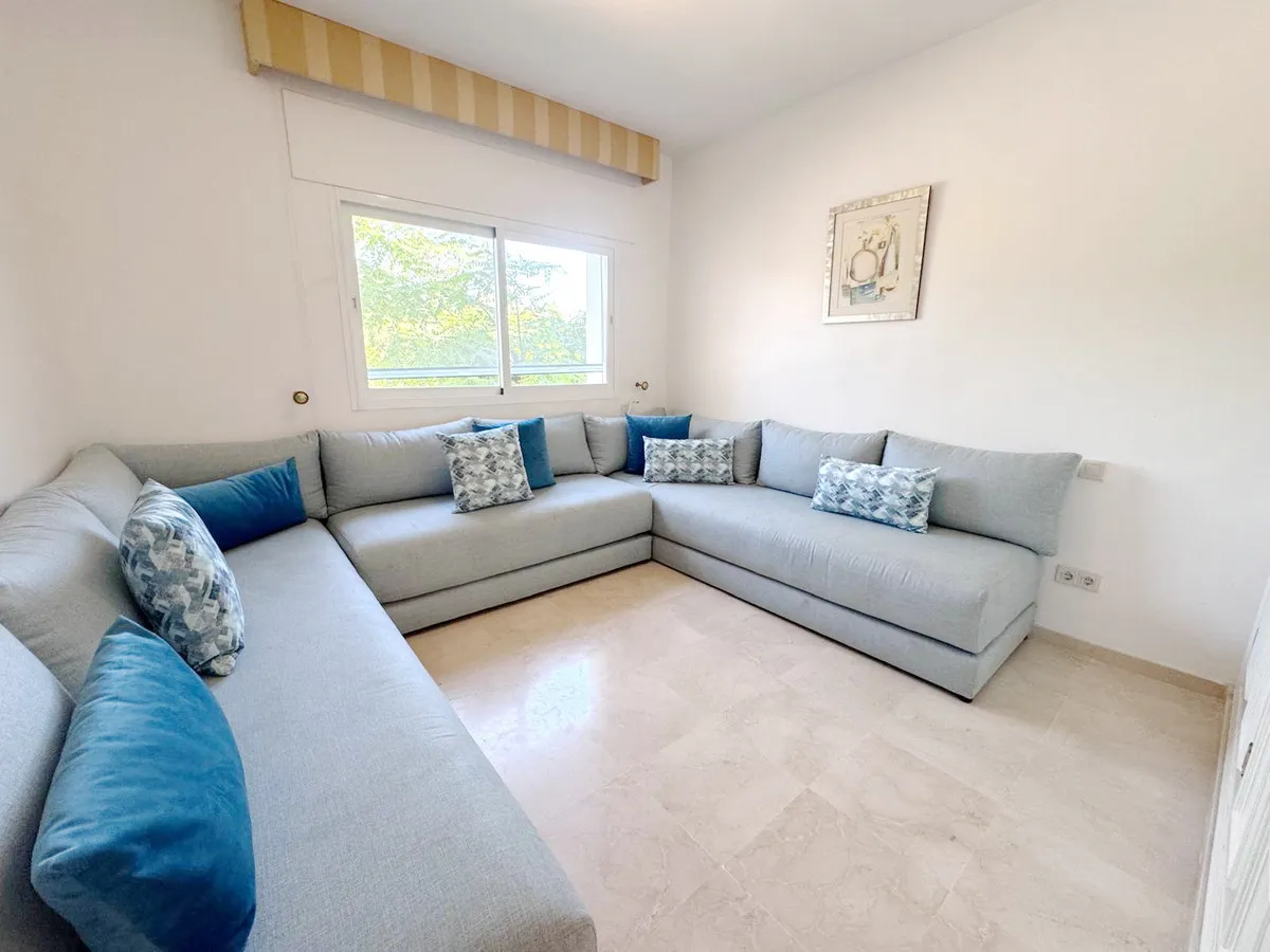 74e25a7f-3a8b-4be0-b217-1eabee8dfad5