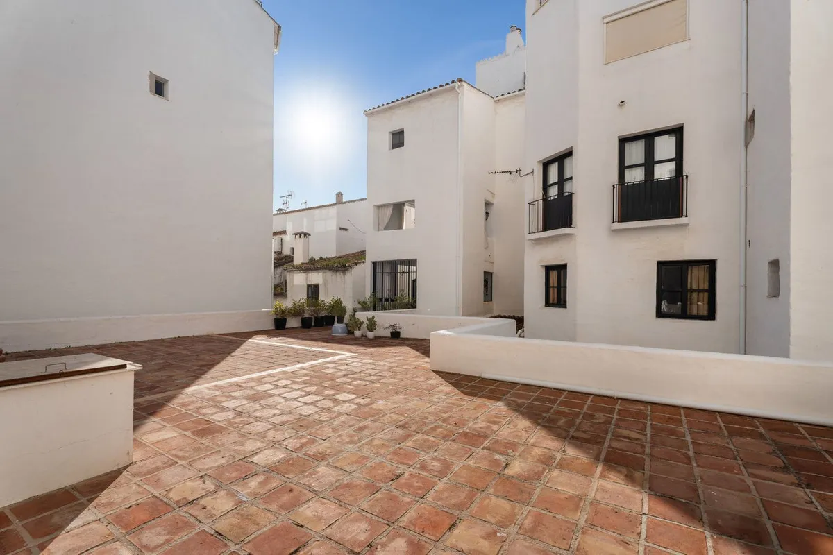 03ce874c-8c84-419c-9d3d-826e61a7da54