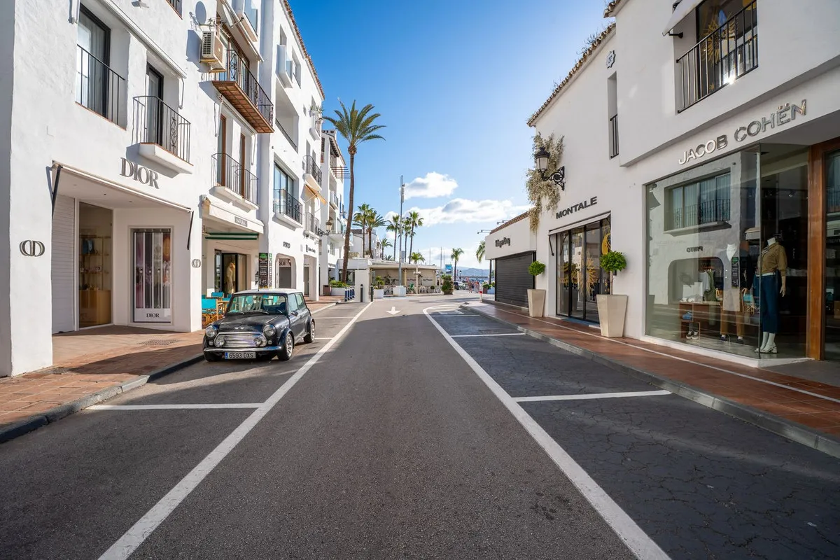 483e8064-3eac-47f9-9b3d-a90ab17a43c8