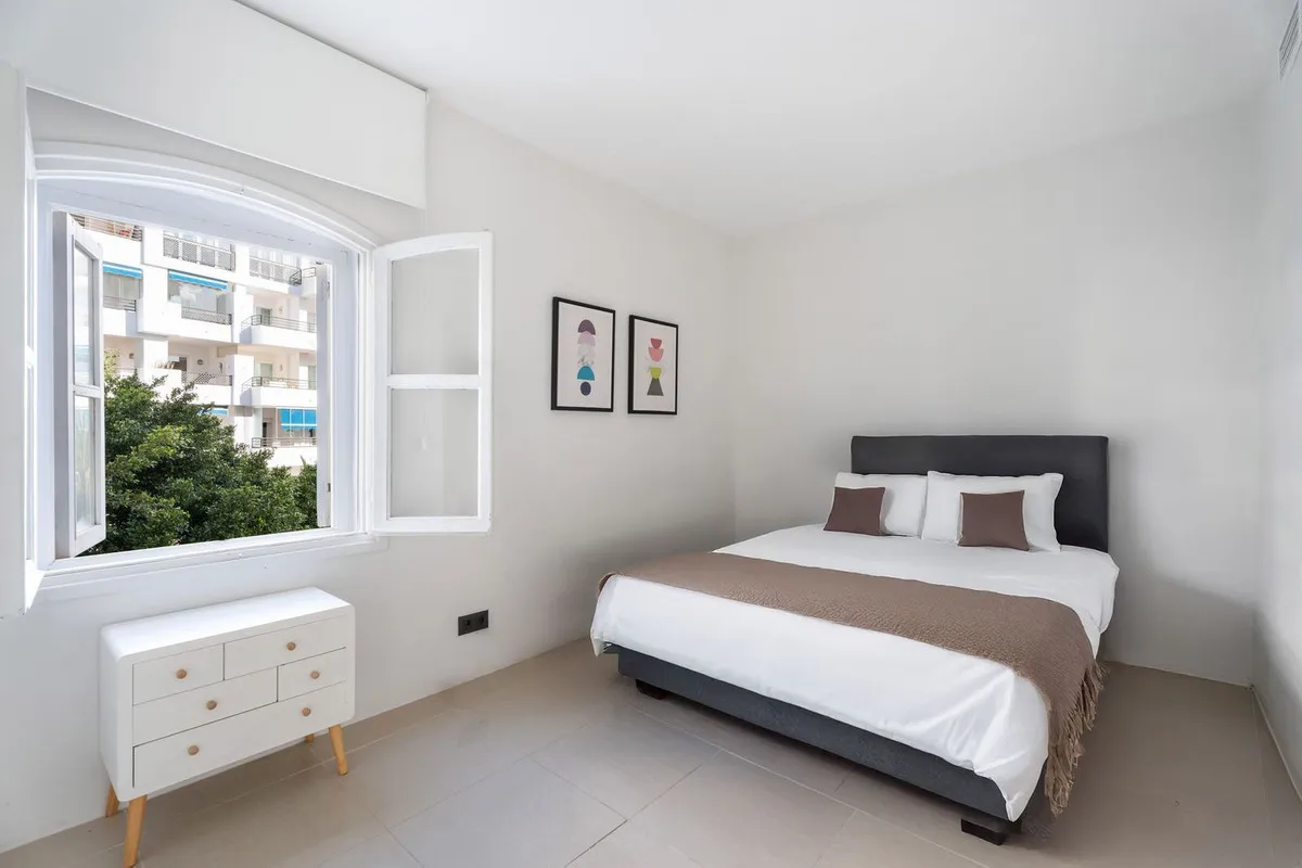 f6196842-7705-477c-b569-577f01fb635e