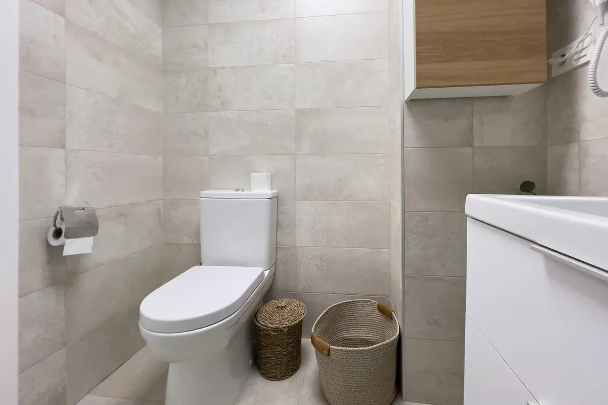 ea5005ad-eb02-4ecc-a95a-c3620634ad90