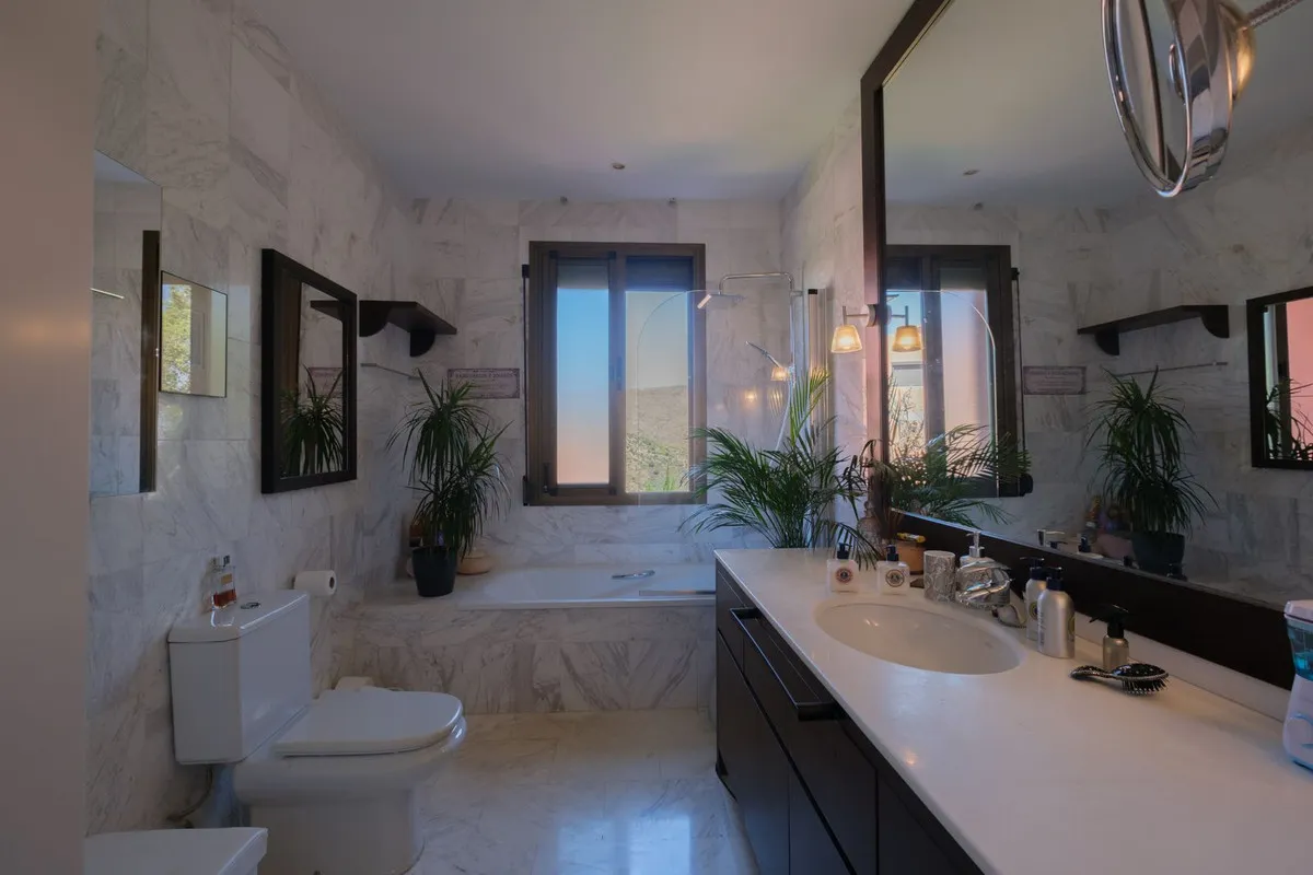 265f31b3-6411-4d57-807a-a1421597d58a