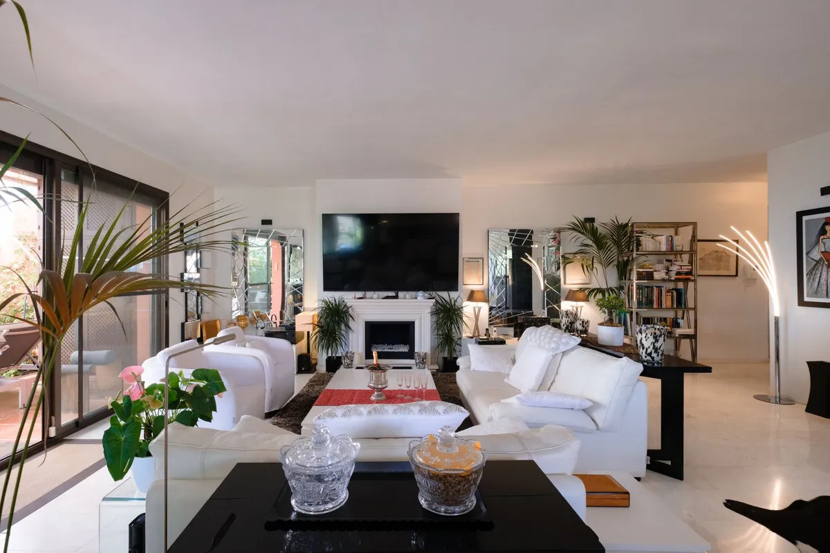 d8c9ca4c-d50f-4df3-89f6-fc8ee5fd32a2