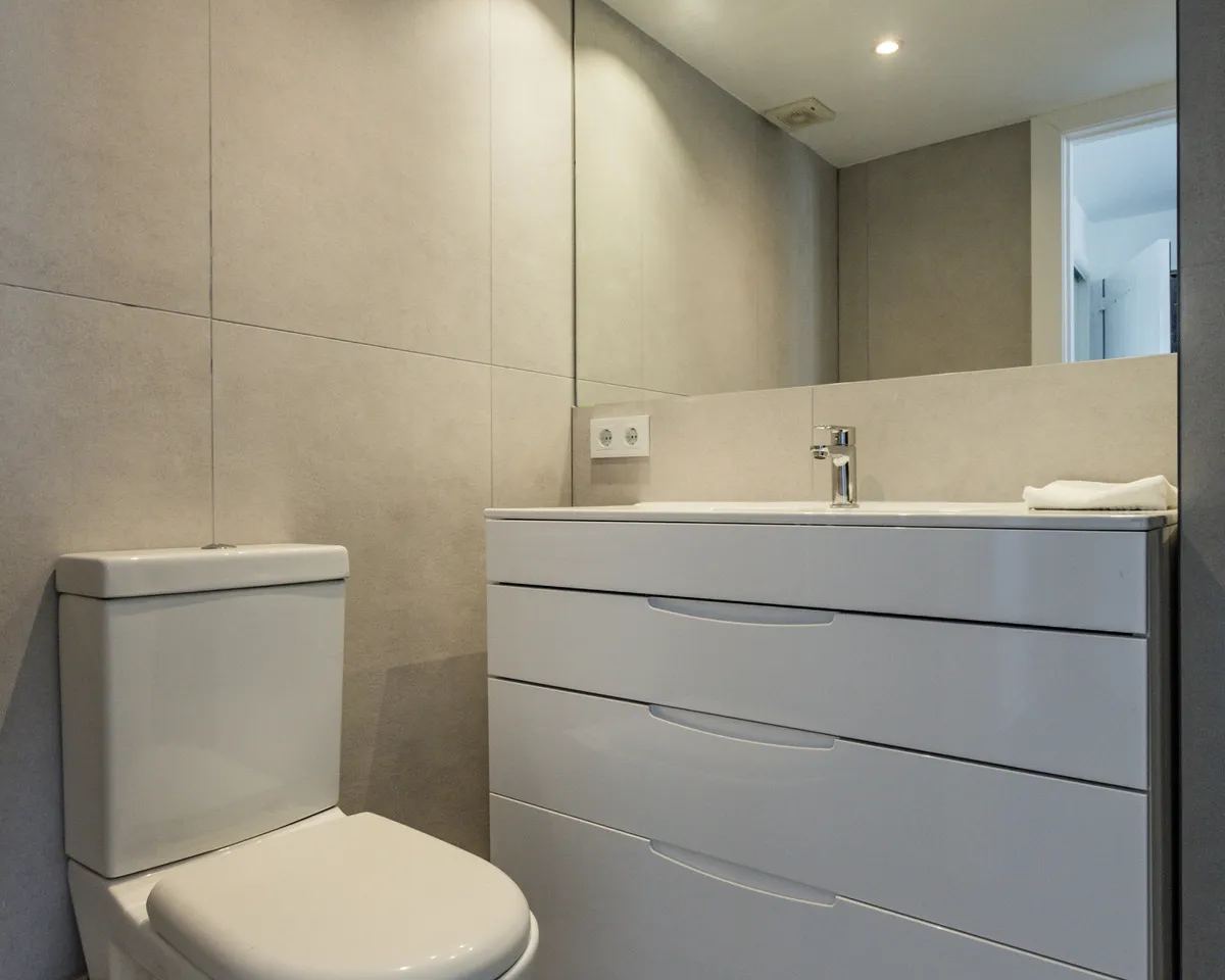 0afae8ae-2fdf-40d7-9eab-1bbd739af2dd