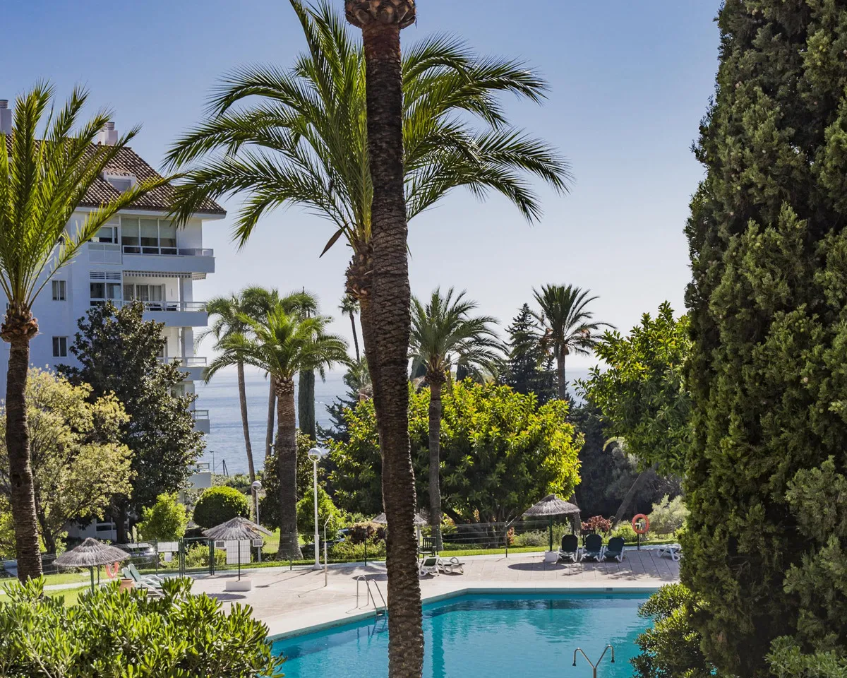 4dbdbbaa-d28f-46ca-afa4-e93dd162552a