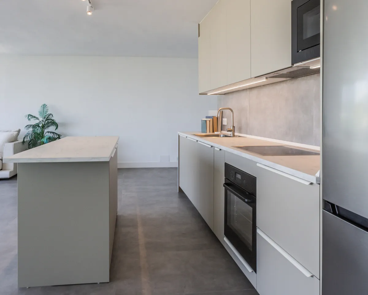 b9a8b134-6810-4893-b671-83684862979e