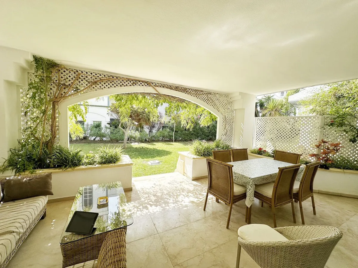 24b7d7bc-e94c-43ea-816c-a8e9935c0803