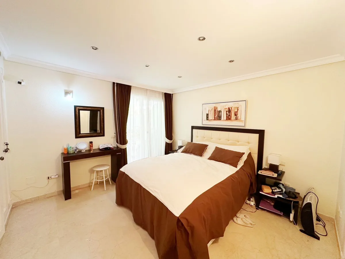 c0879fbf-5d5c-406b-ad06-7990b50091c8