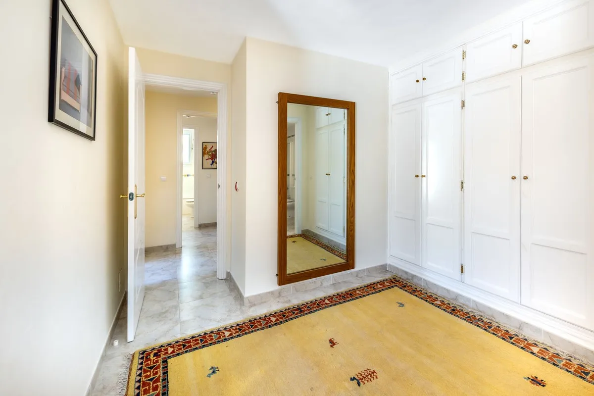 06b724c1-fbd8-40d8-87a9-c008b64041ba