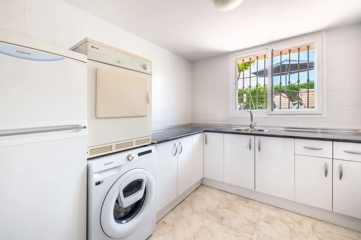 1ac7bfa2-755b-4990-8eb7-4adb5e92409e