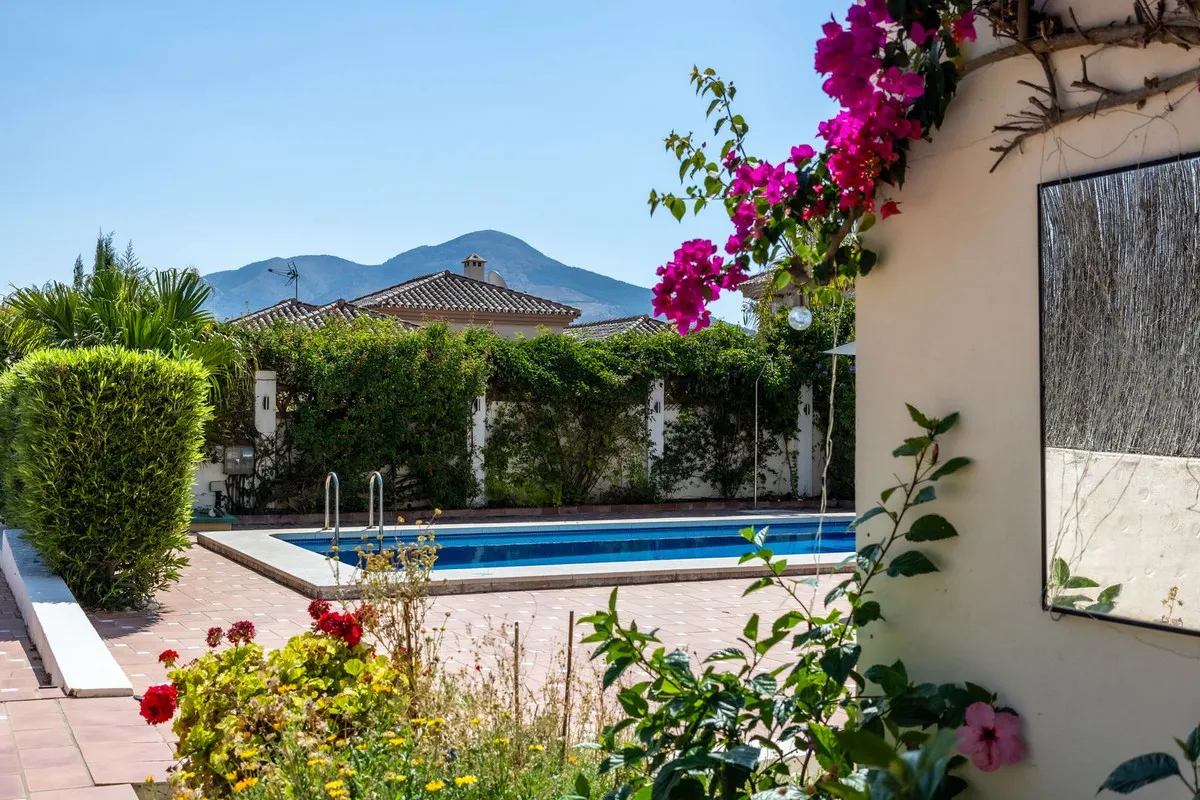 27580e4c-0bf8-4b46-bea4-ae45f82fee20