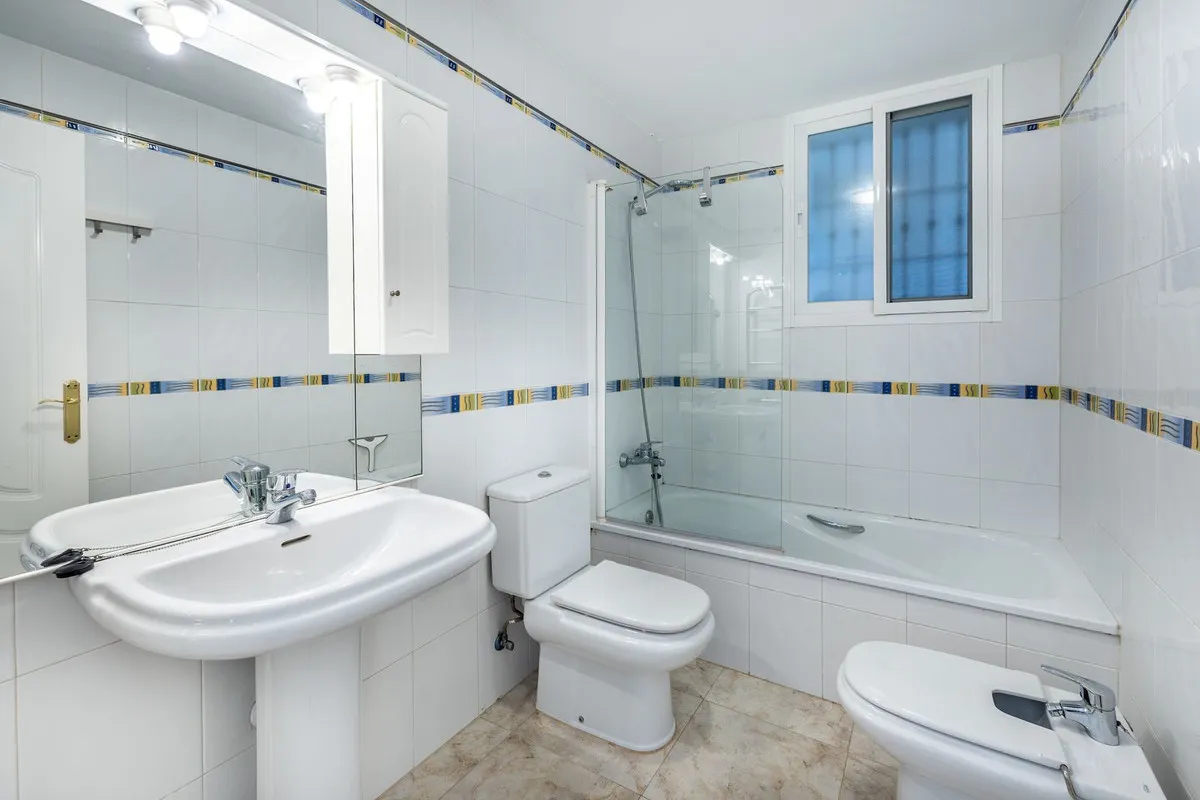 9029d203-b7c4-40e8-b7f3-f87a6cd27c00