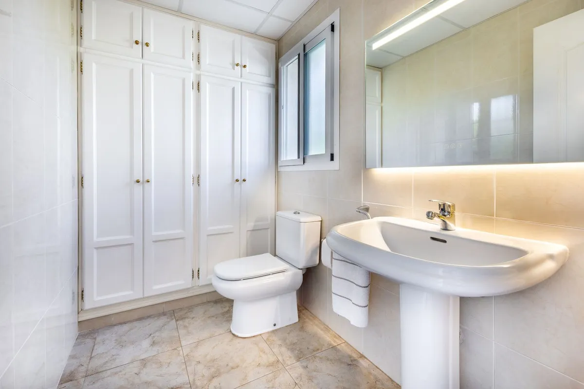 f439c263-8efe-41e6-8354-077c0b8365d1