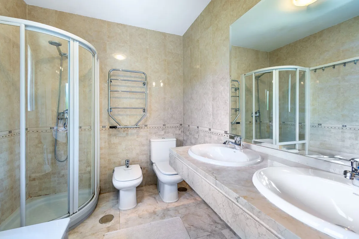 fa06fe4e-8a94-4b6a-ae93-58e30259403e