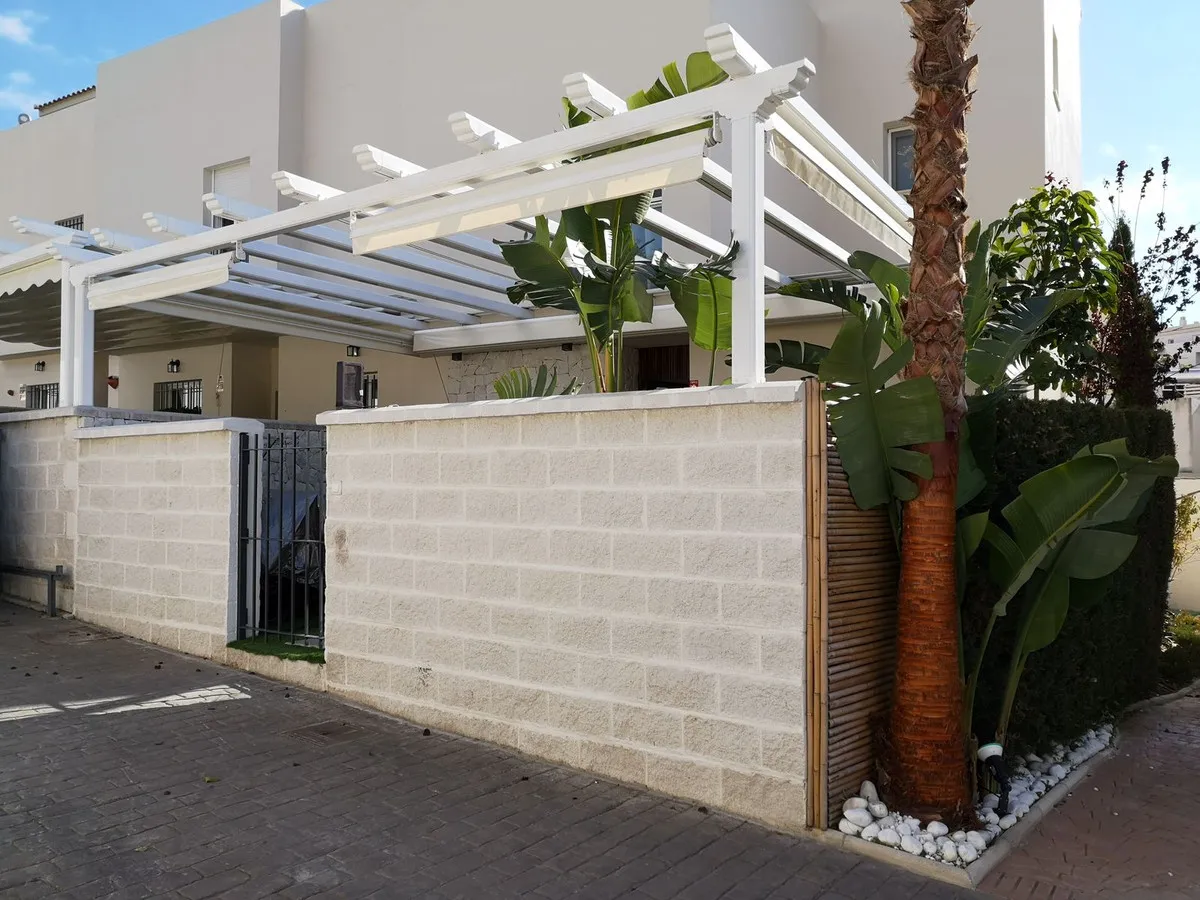 92e20383-843b-46a3-9f9f-0c7179422a24