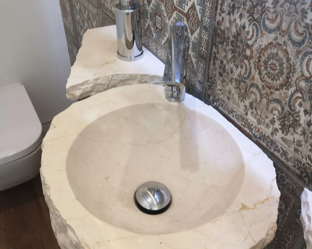 9dab64cd-0f57-45ca-82c6-3ded9b4fb5be