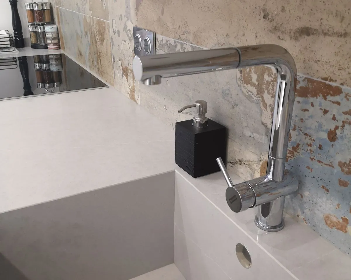 bb96d9e0-ea10-4682-badf-f8b309b7bd02