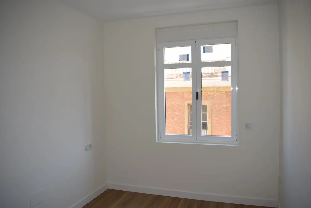 37b6d203-e9e8-4457-896f-d790d489d34f