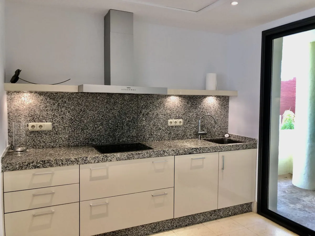 0037dbfe-2640-4ca5-b250-c96de94eaeb2