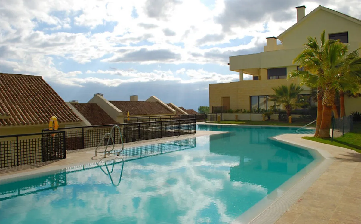 16d61326-defc-44d3-8cfd-a447bba00641