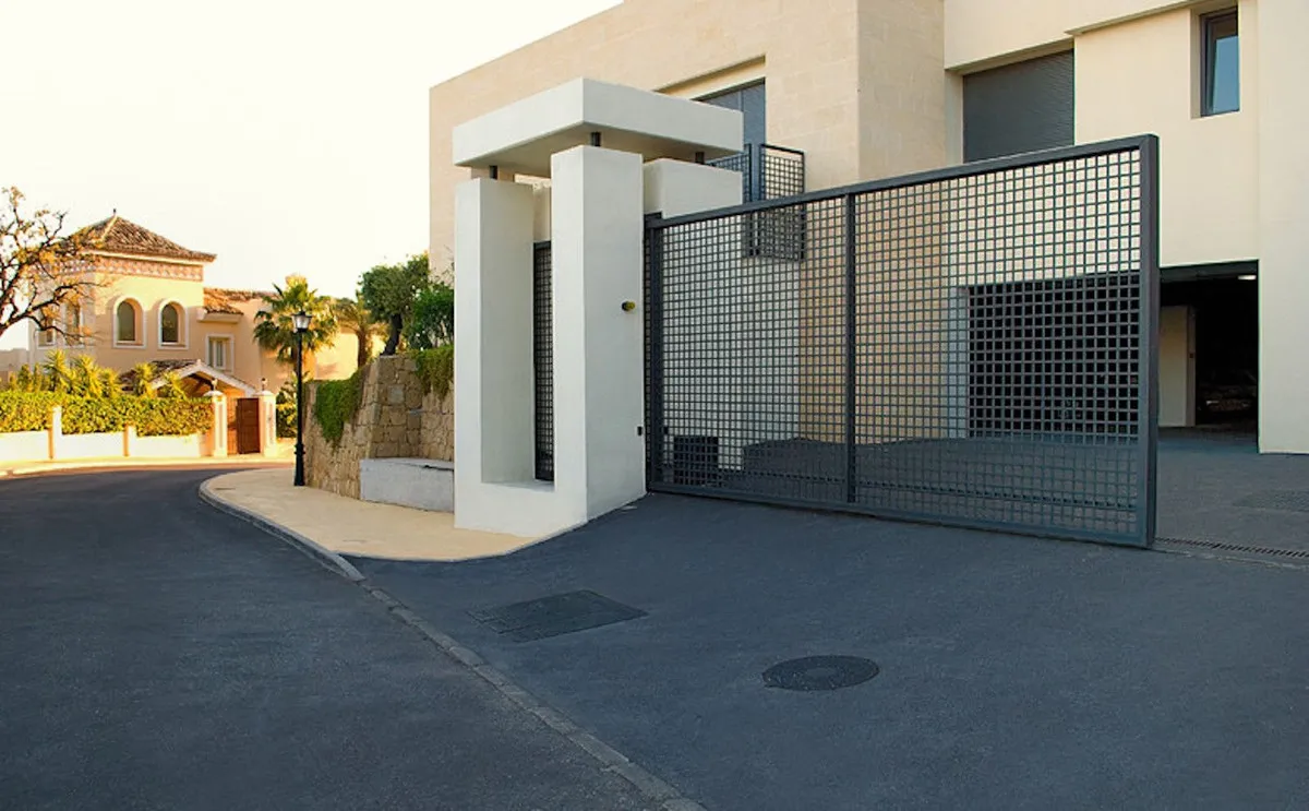 5a4ae8f6-8bbd-4dfd-9103-62df1bb25efa