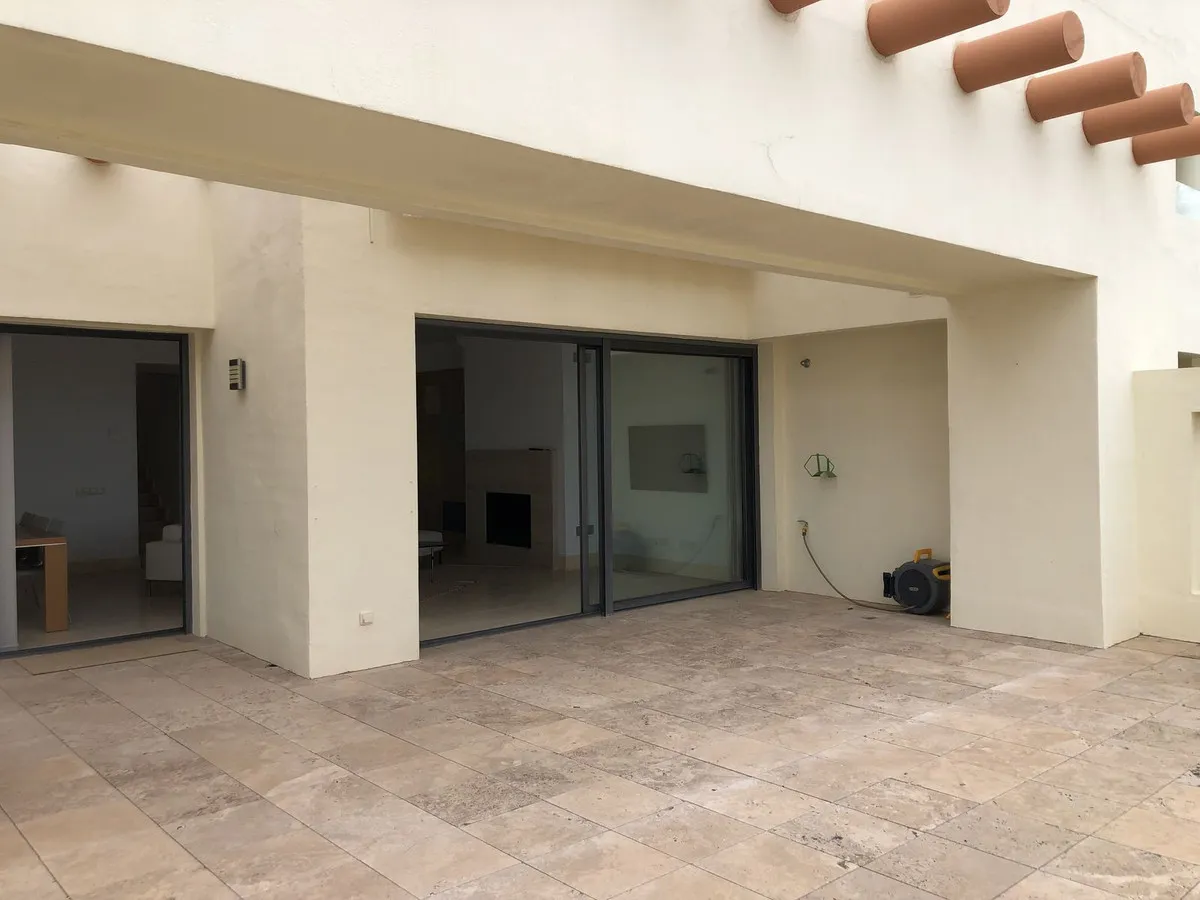 744aacc4-fa5b-45e2-ae52-695edfdd3431