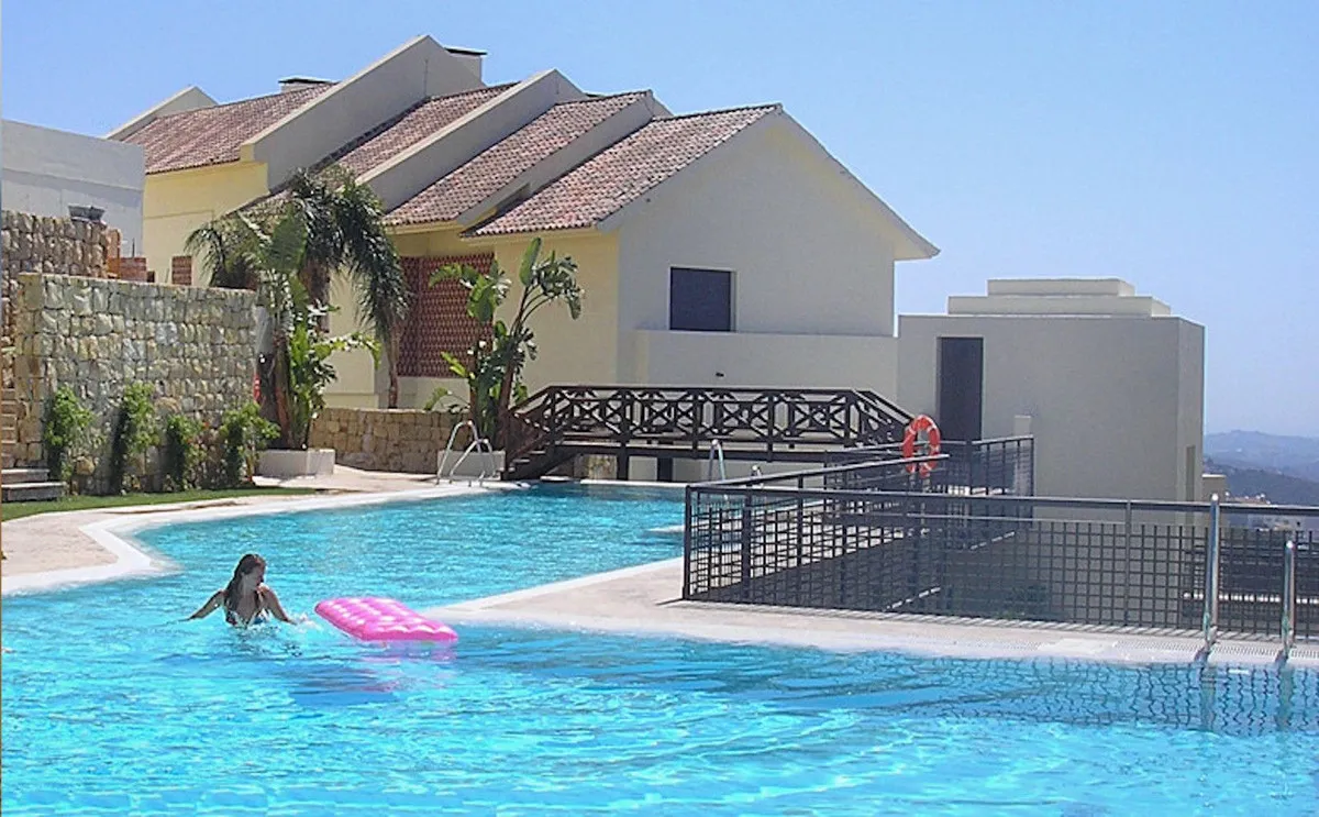 971ccbec-77c3-4c8b-8bb9-ca0d57b7b737