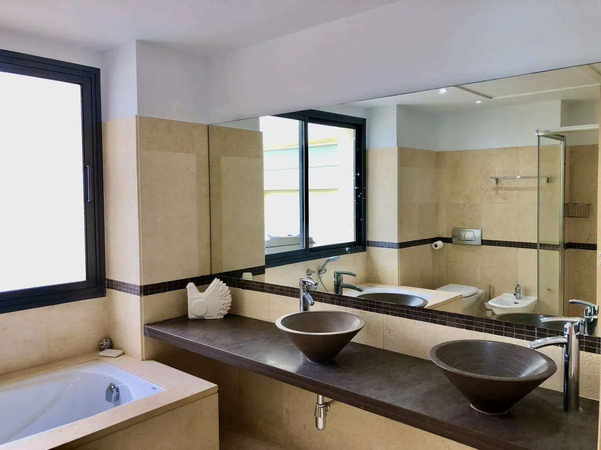 c5229b0b-14cc-4b8e-b5eb-5038dc3f7e54