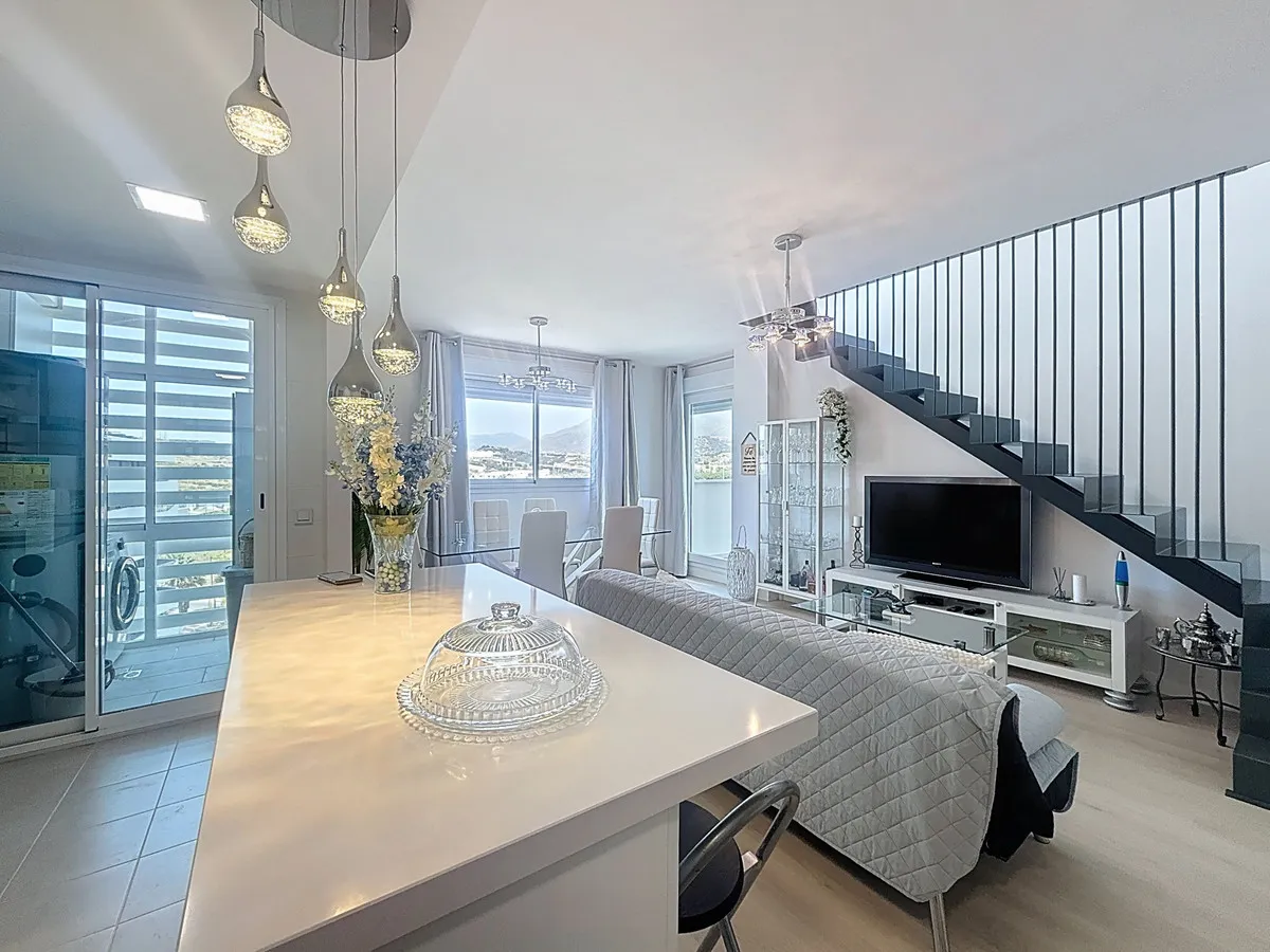 356f18e4-9362-427f-82c5-d900ad6e1a50